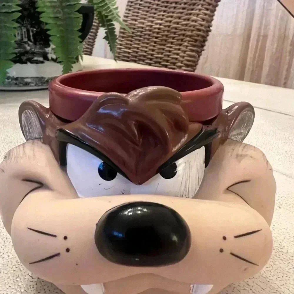 SOLD EBAY Vintage Tasmanian Devil coffee cup mug 1992 - Picture 2 of 7